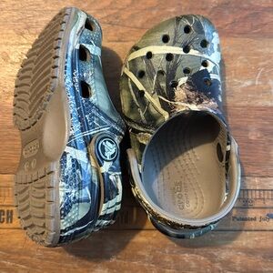 CROCS Toddler Camo Clogs size 7
